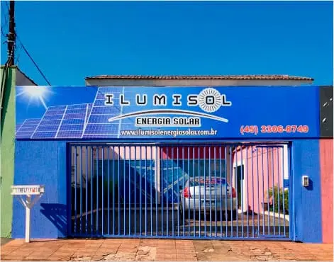 Fachada da primeira unidade da Ilumisol Energia Solar